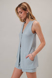 V-NECK SLEEVELESS TUNIC TOP