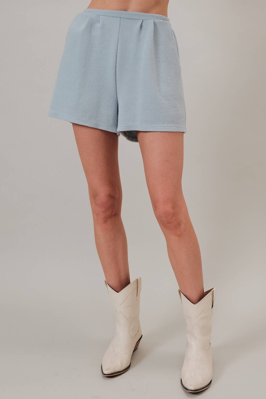 PLEATED DETAIL SHORTS
