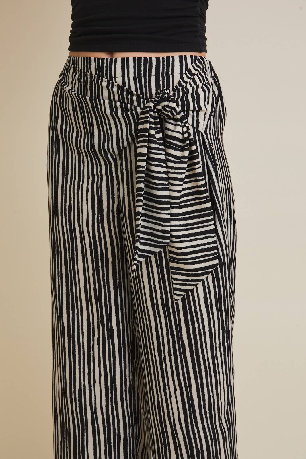 WAIST TIE WIDE LEG STRIPE PANTS