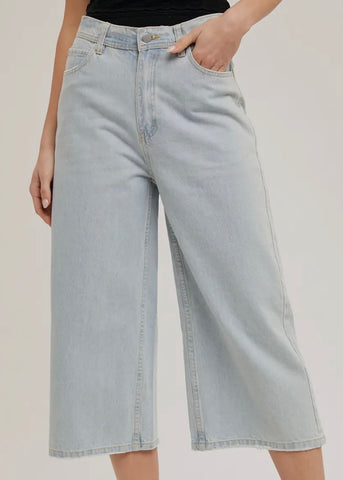 Wide Leg Crop Jeans