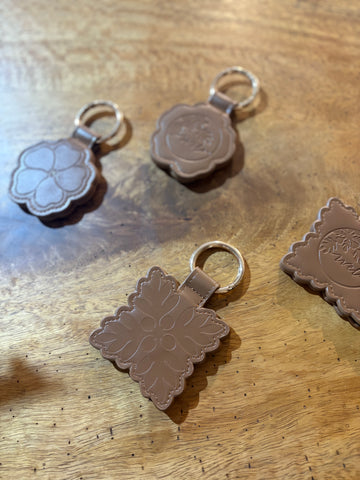 Welo Creations- Hatclip/ Keychain