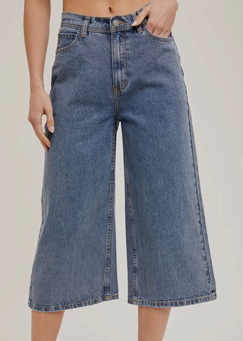 Wide Leg Crop Jeans
