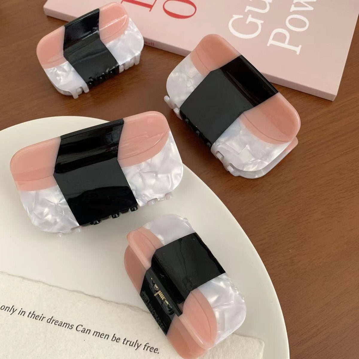 Musubi Hair Claw Clip