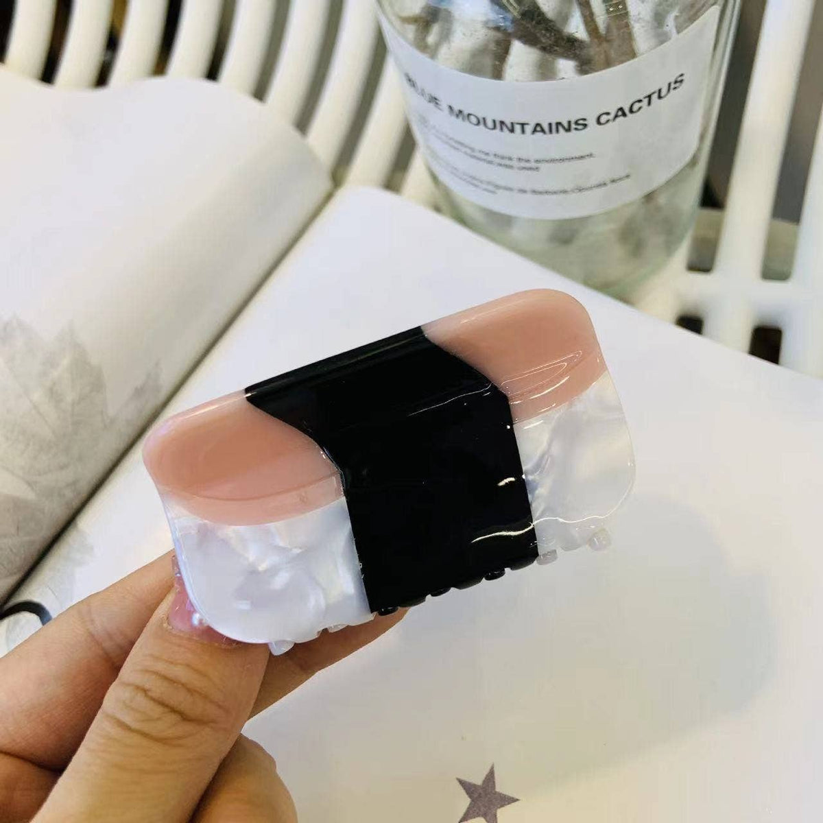 Musubi Hair Claw Clip
