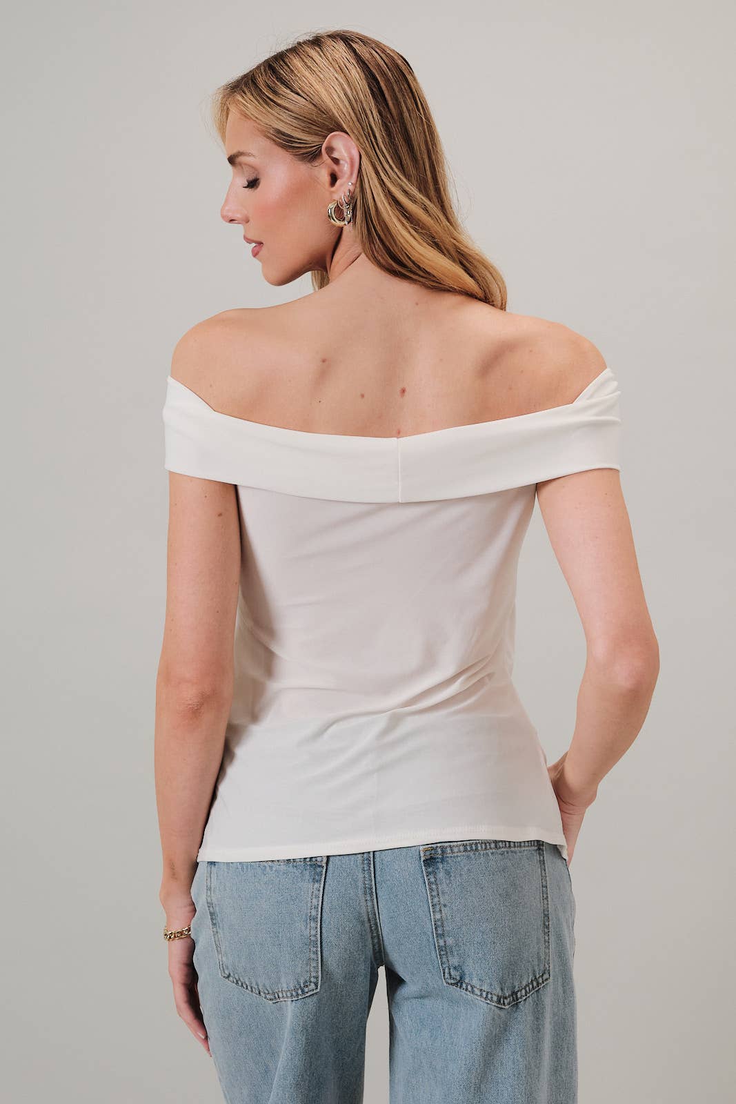 FRONT TIE SLEEVELESS TOP